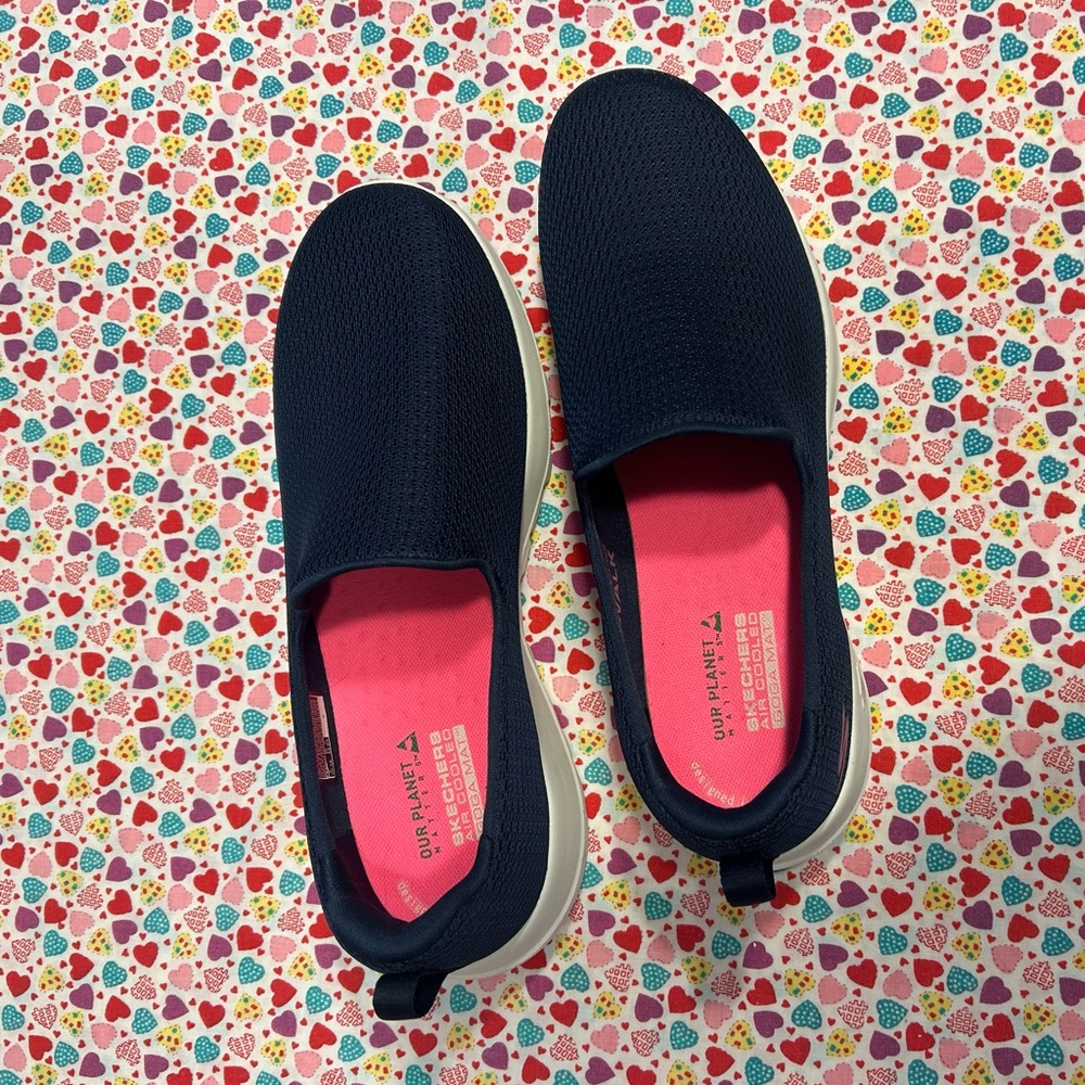 Navy Skechers GoWalk Air Cooled GOGA MAT Shoes Size 8.5 Women’s